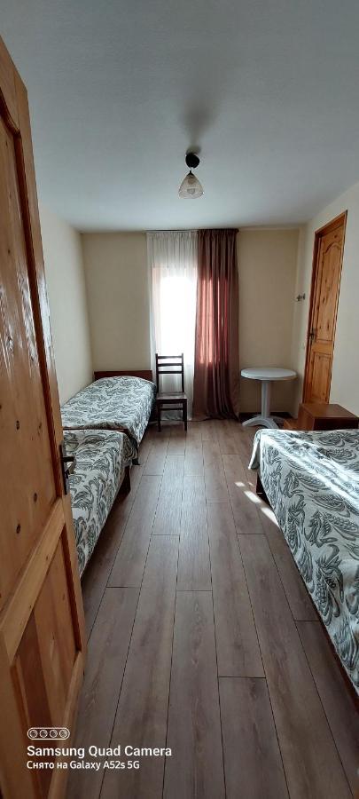 Guest House Tsasne Omalo Ngoại thất bức ảnh
