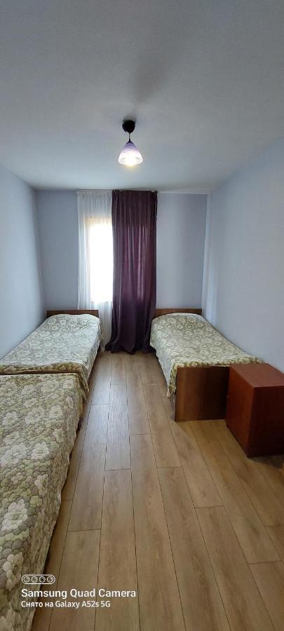 Guest House Tsasne Omalo Ngoại thất bức ảnh