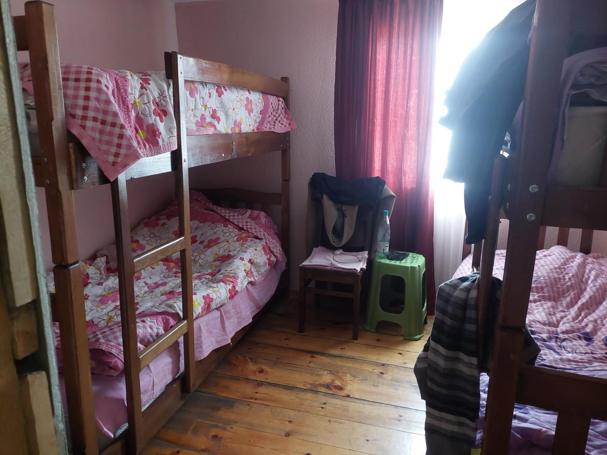Guest House Tsasne Omalo Ngoại thất bức ảnh