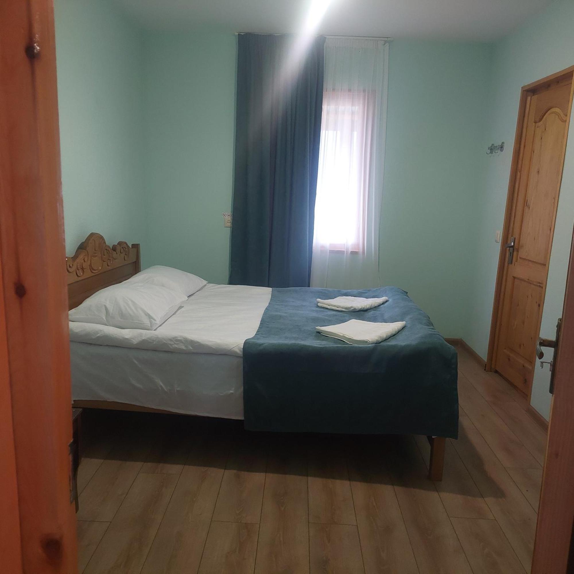 Guest House Tsasne Omalo Ngoại thất bức ảnh