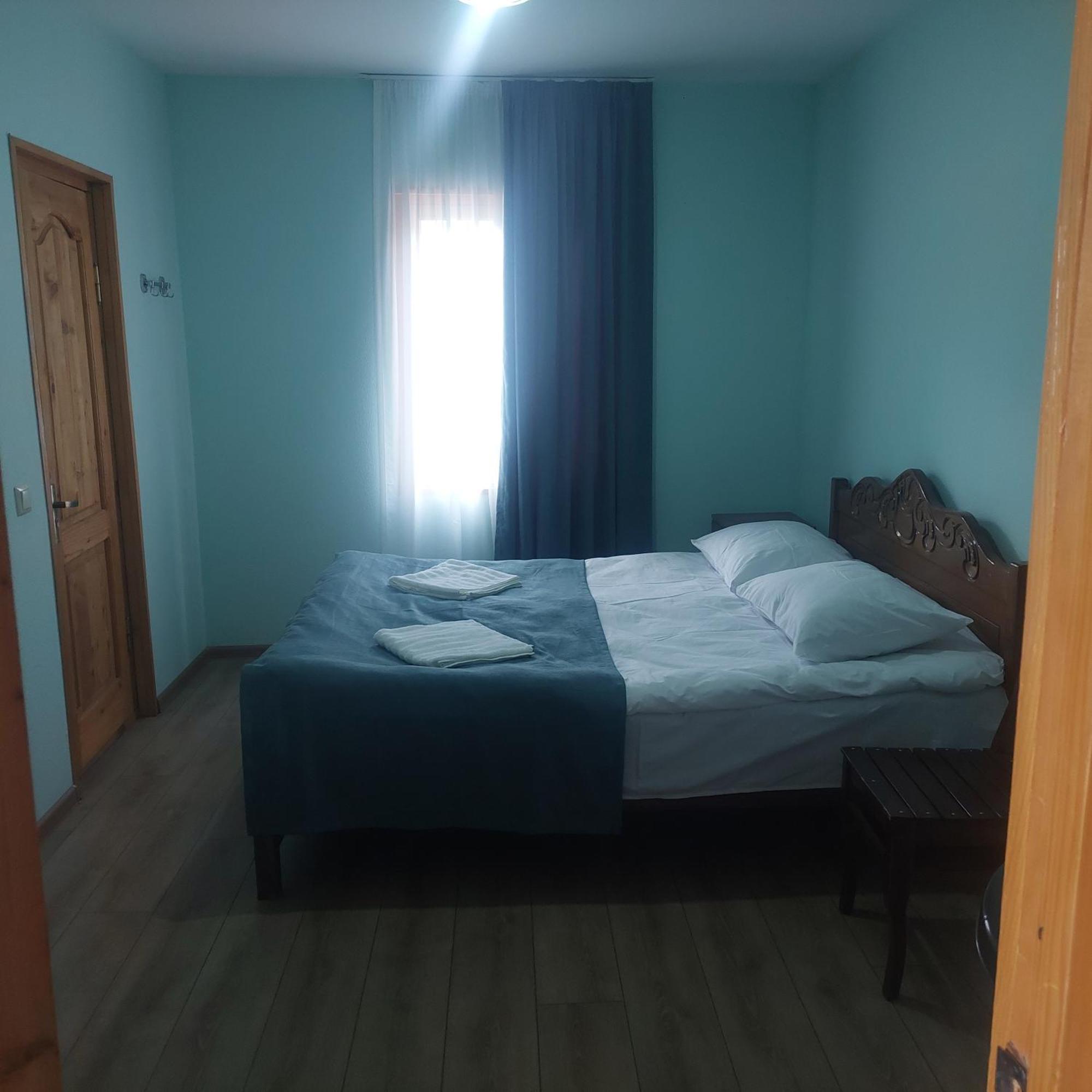 Guest House Tsasne Omalo Ngoại thất bức ảnh
